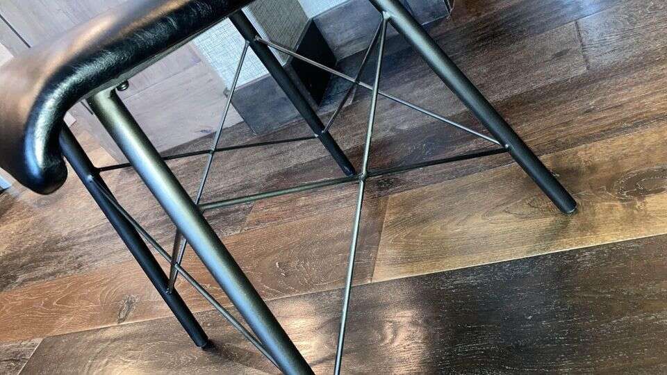 OFFICE CHAIR DOVETAIL FURNITURE FAUX LEATHER ACCENT MESSINA