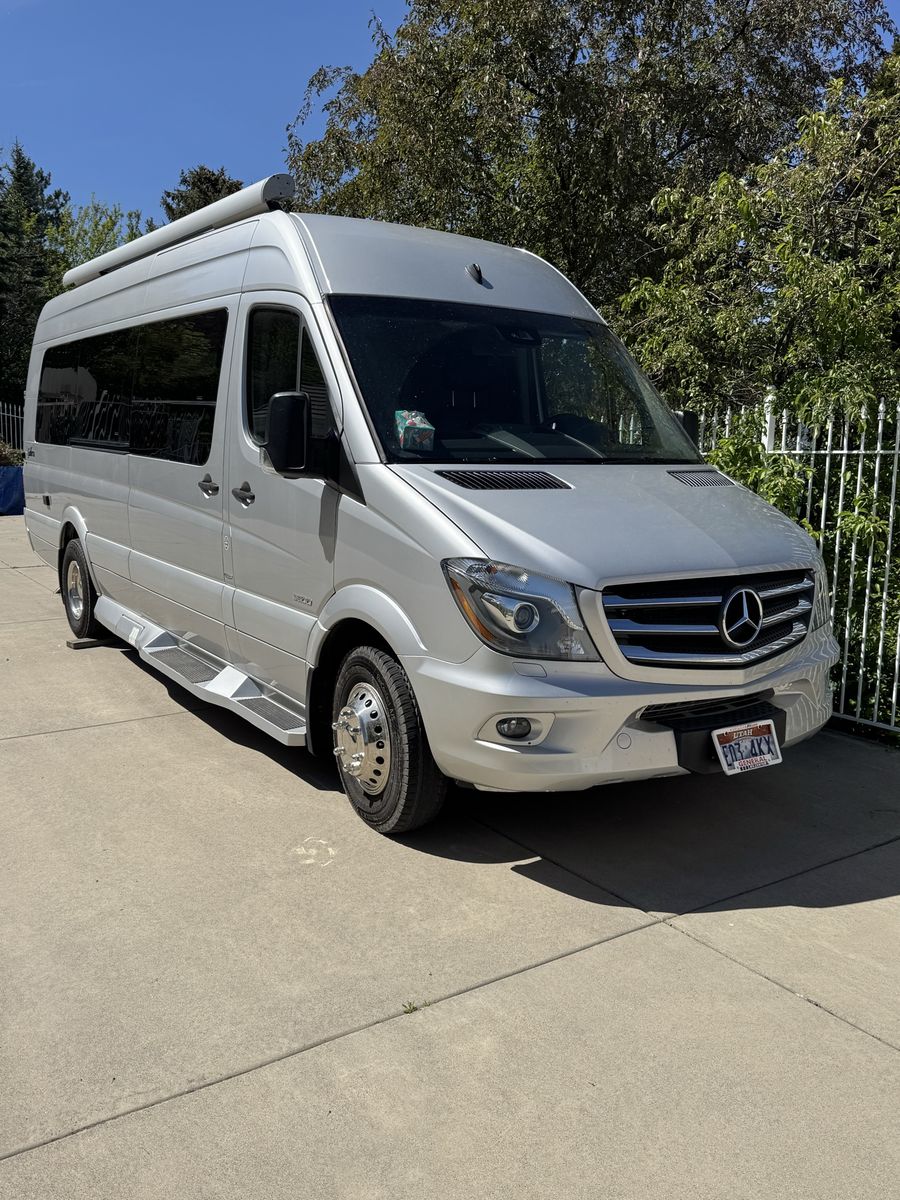 2017 Coachmen Galleria on Mercedes Sprinter Chassis, Immaculate