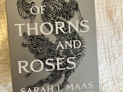 Books - A Court of Thorns and Roses
