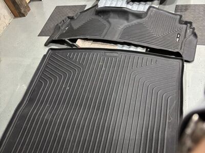 HUsky Floor Liners / X-act Contour