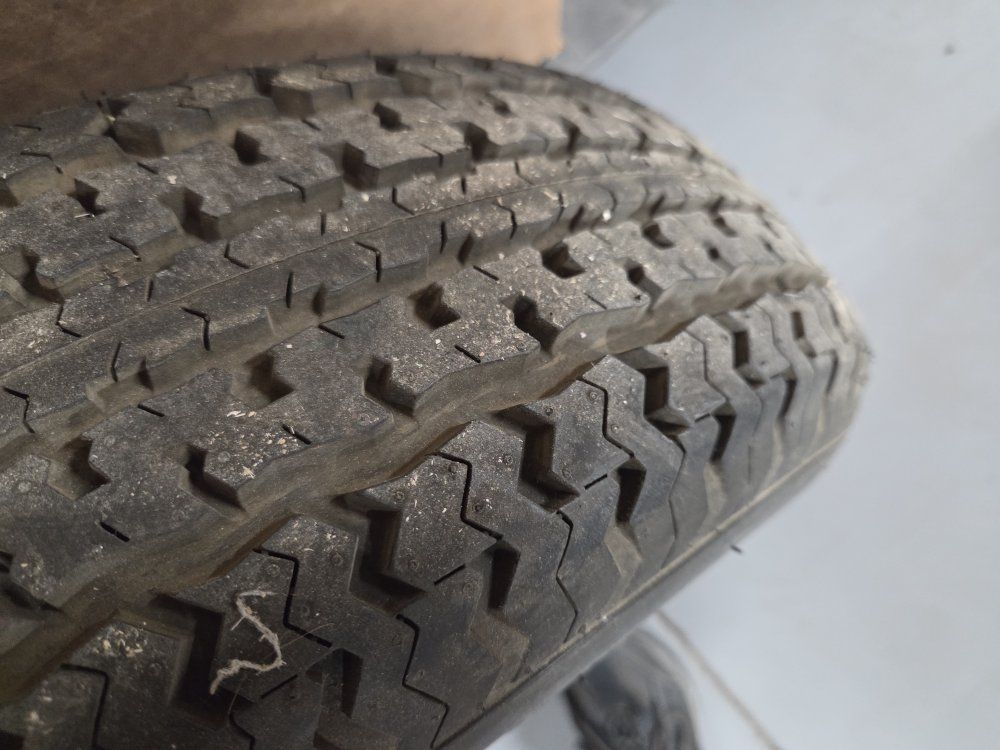Trailer tire