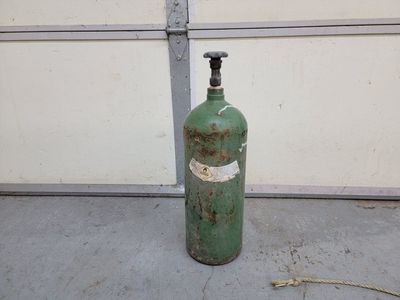 oxygen tank