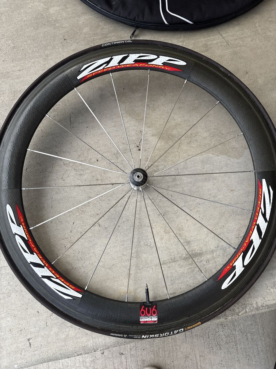Bike Zip 404 carbon tubular wheels.