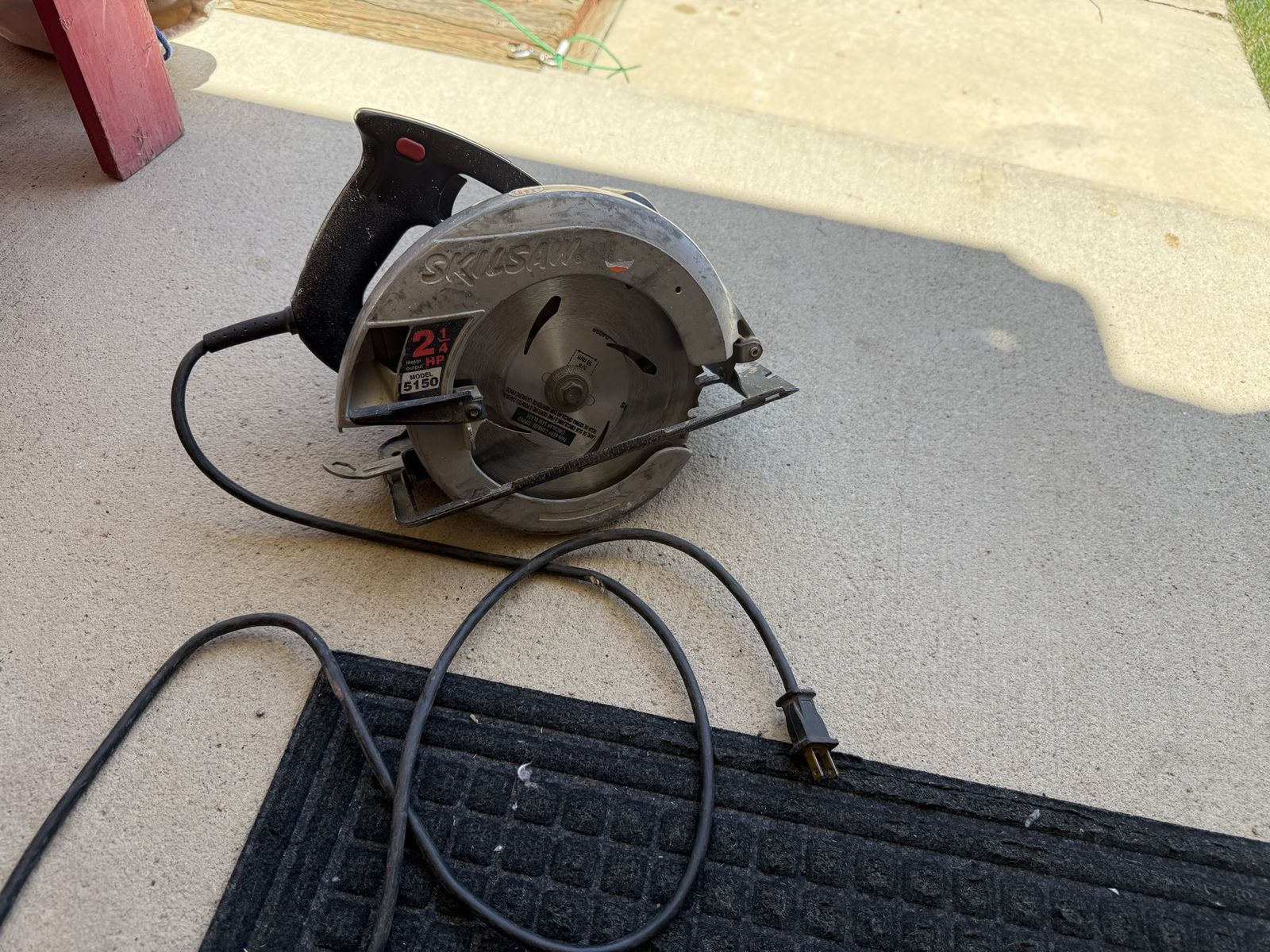 SkilSaw 2.25 hp Model 5150 circular saw. 7.25 in
