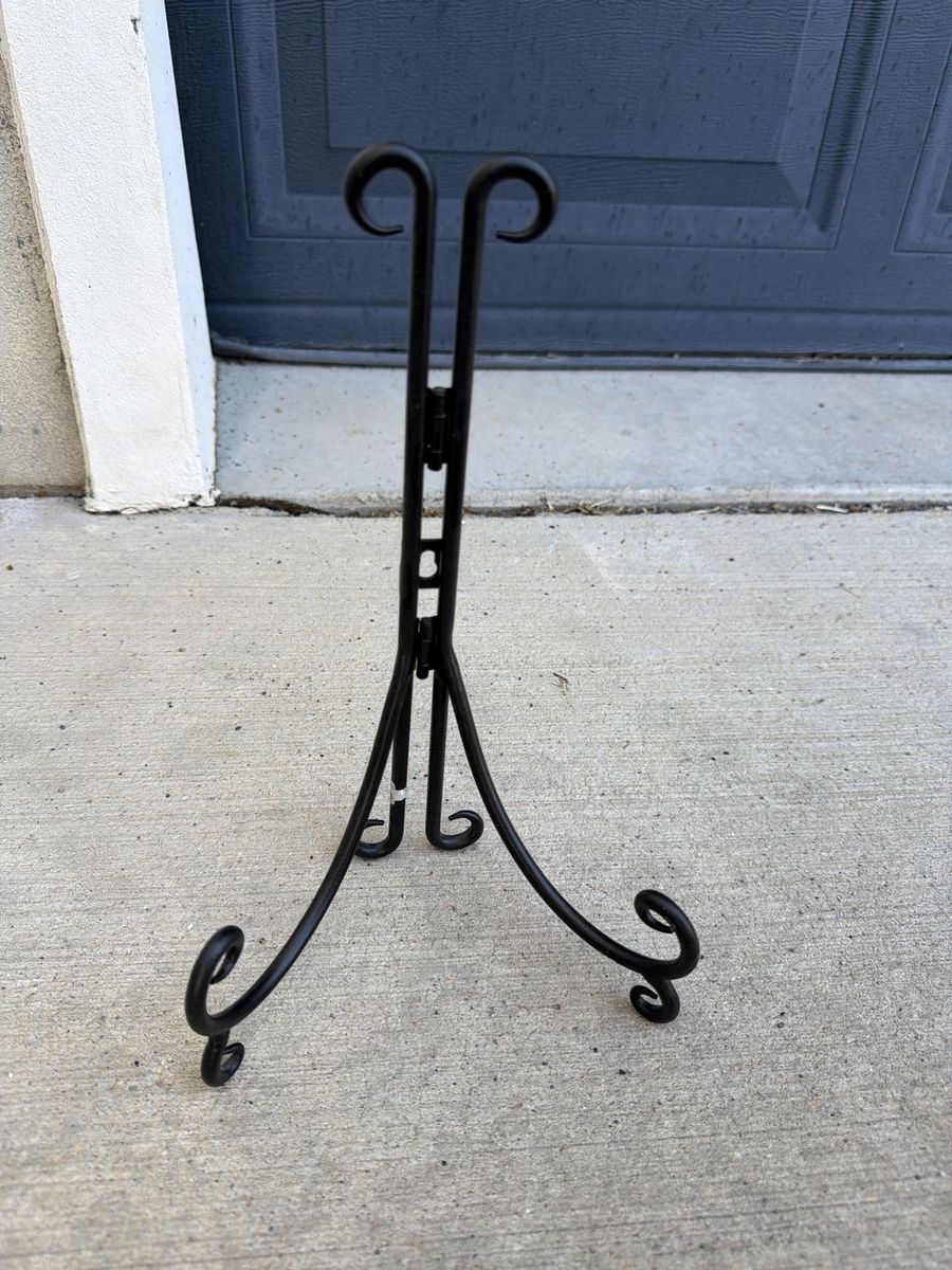 Black Wrought Iron Decorative Display Stand / Easel