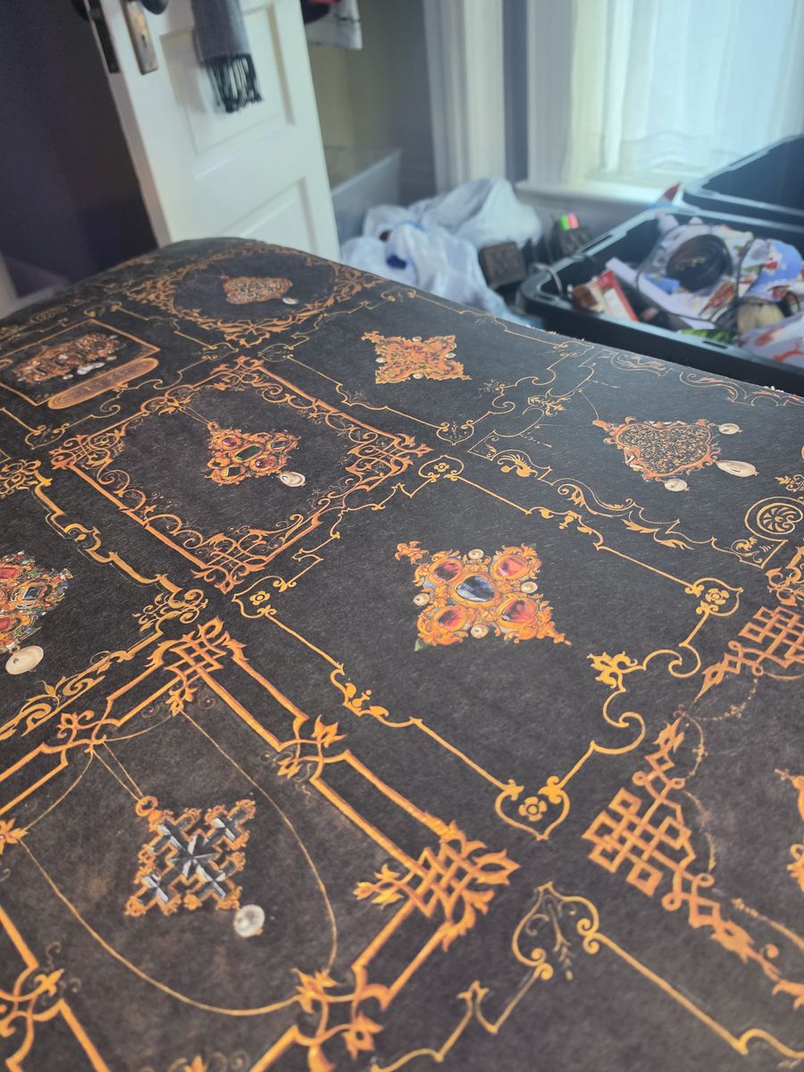 Beautiful Designer Wallpaper - 3 Rolls Included (50,4 sqft of wall coverage)