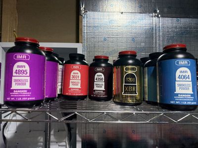IMR Smokeless Powder - 1 lb (454g) containers - Assorted Models (4895, 3031, 4350, 8208 XBR, 4064)