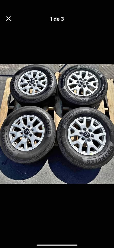 4 Goodyear Wrangler 245/70/R17.