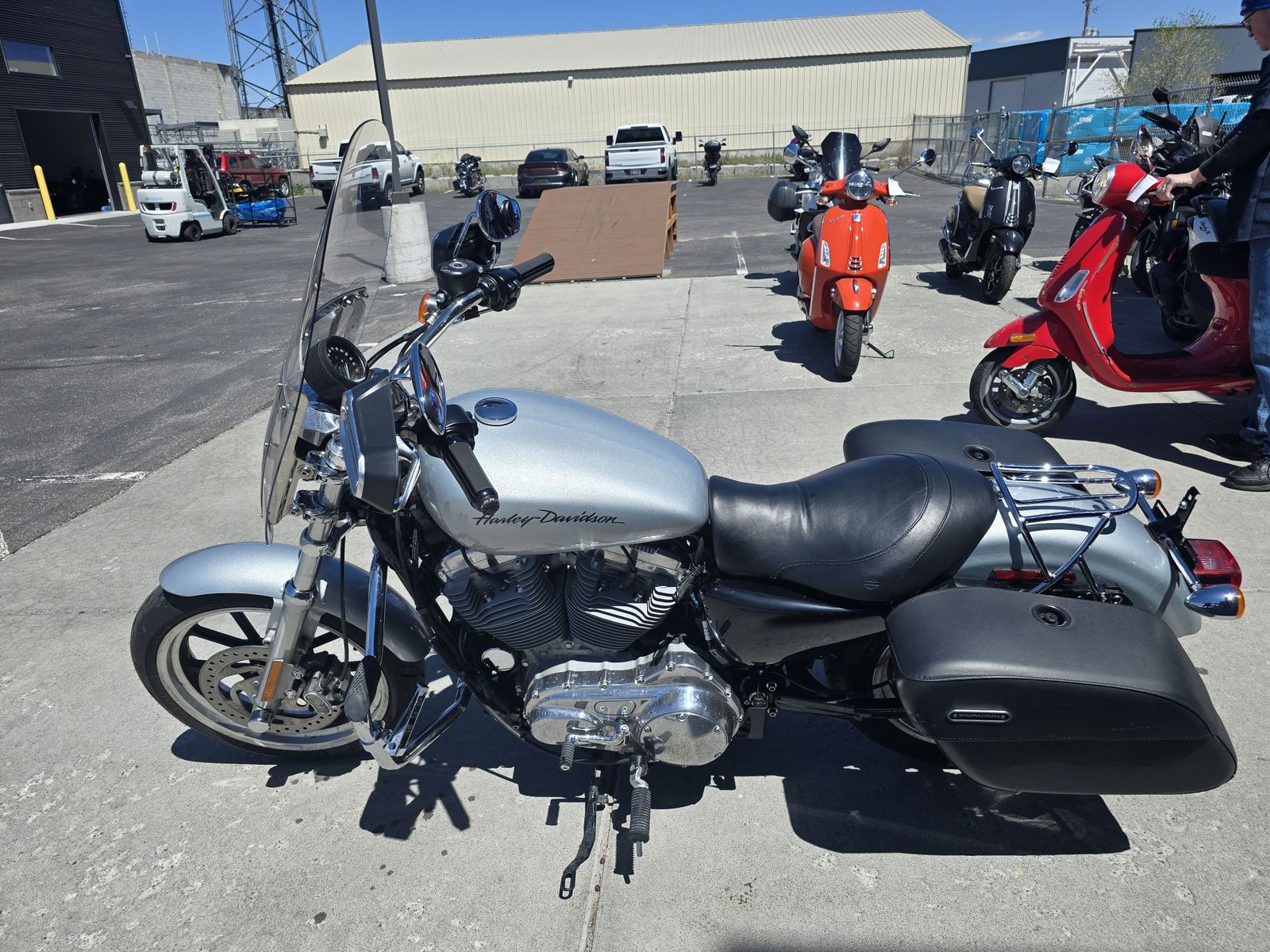 2014 Harley-Davidson® Sportster   883 SuperLow             Clean Bike!