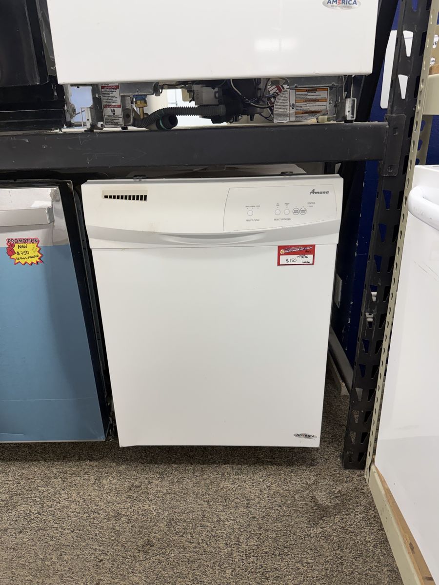 GOOD CONDITION AMANA WHITE DISHWASHER W-WARRANTY