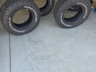 Goodyear Wrangler DuraTrac Tires - Set of 4 - All-Terrain Truck/SUV Tires 285 70 17 brand new truck take offs $875.00