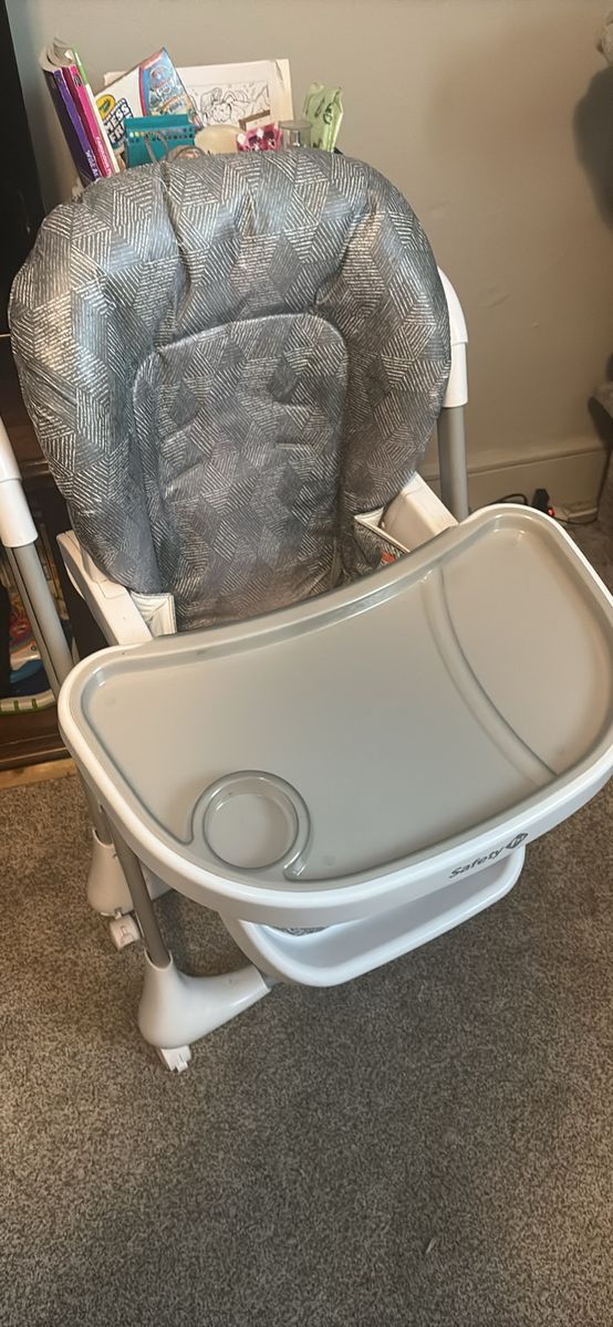 High chair 