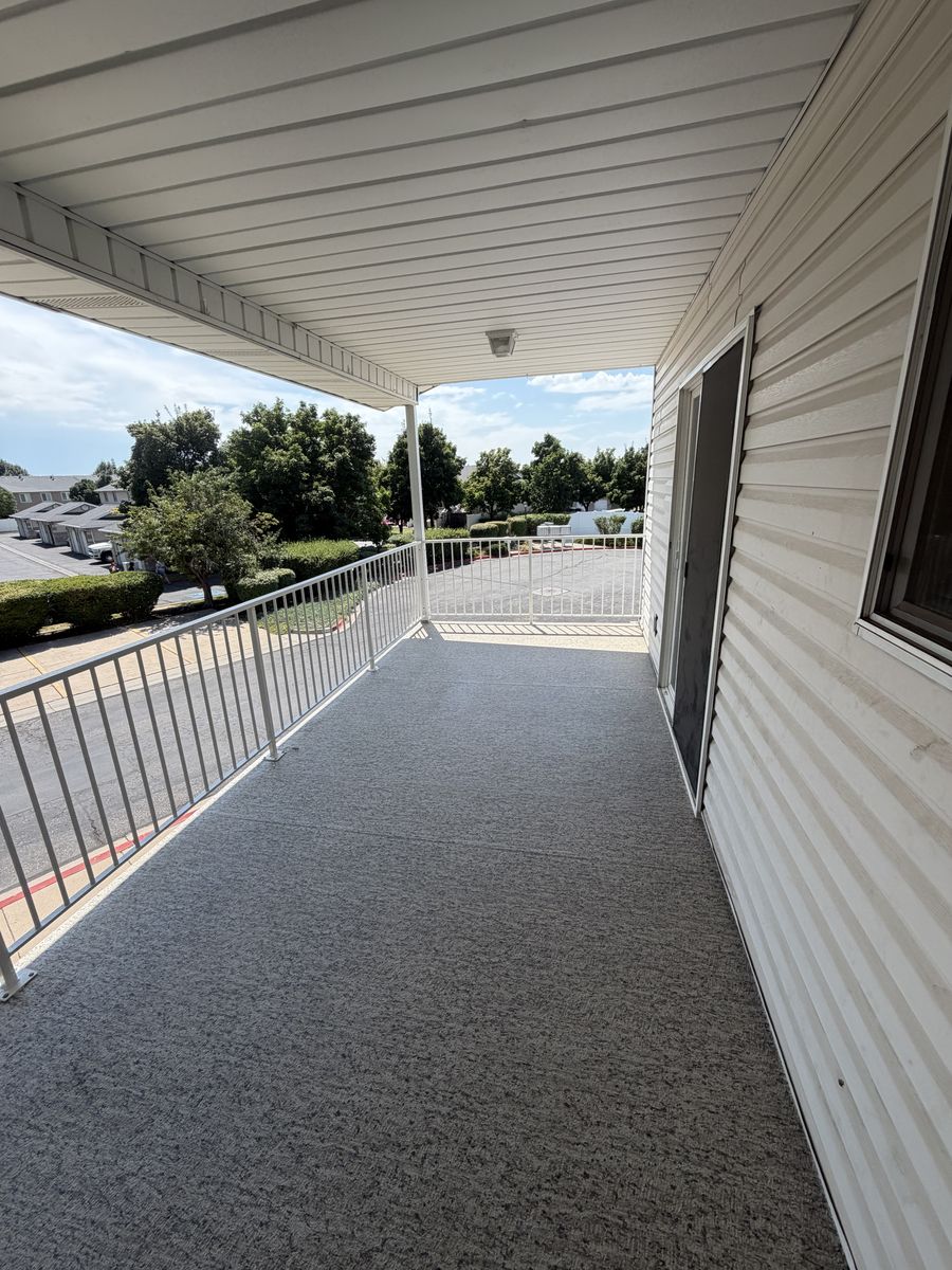 Main image 11