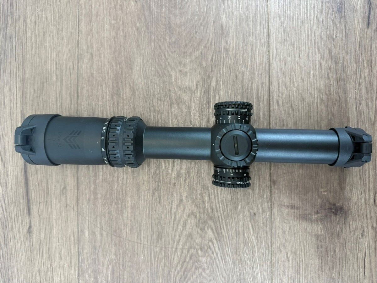 SWAMPFOX TACTICAL OPTICS ARROWHEAD GUERRILLA DOT MIL LONG 1-10X24 SFP #WCP034285