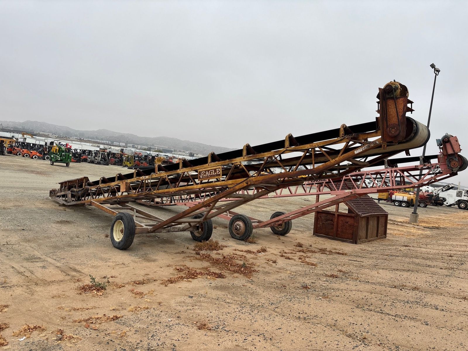 Eagle 30 in x 50 ft Radial Stacker Portable Conveyor 30x50-4840