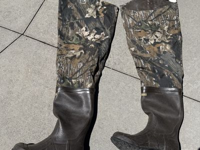 Hodgman Camo Fishing Waders Size 10