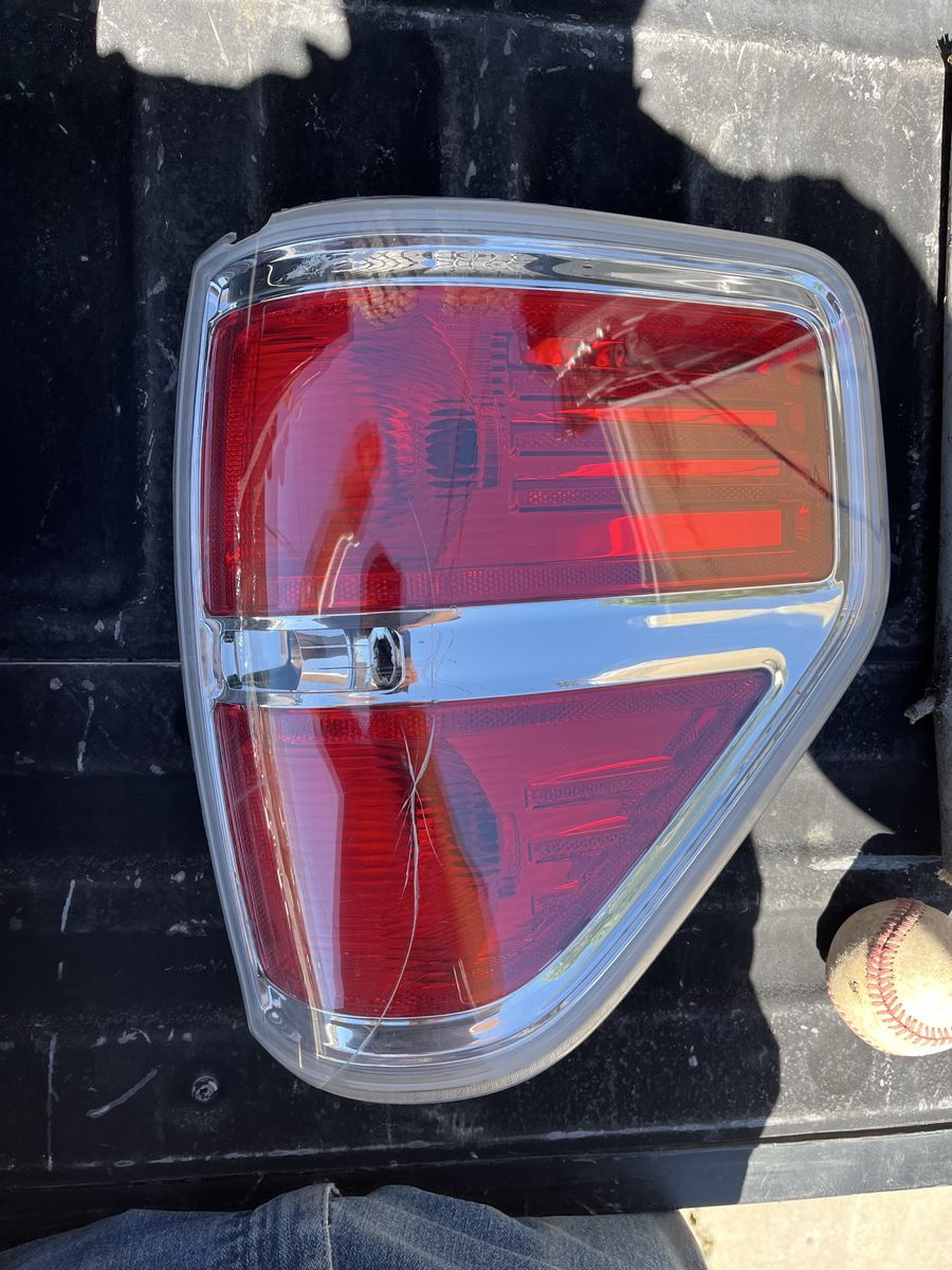 2014 F-150 Taillight