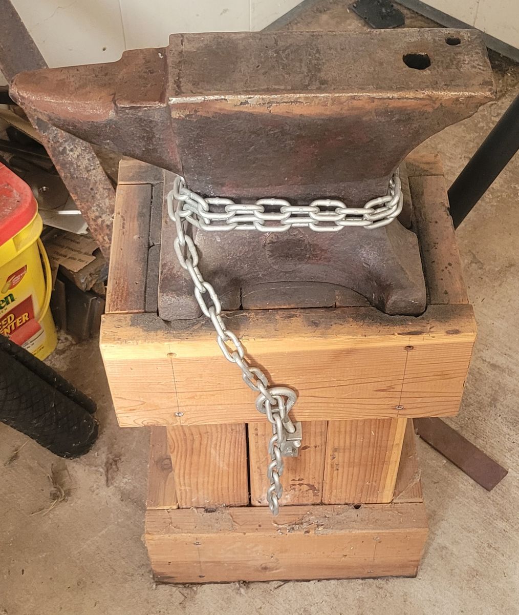 90 lb anvil with stand