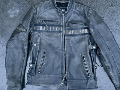 Leather Harley Davidson Motorcycle Jacket (Size Large)