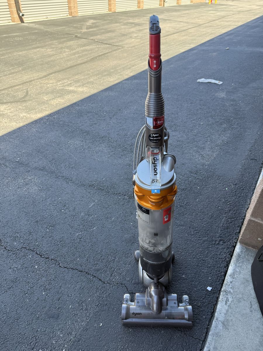 Dyson DC18 Slim All Floors Upright Vacuum Cleaner