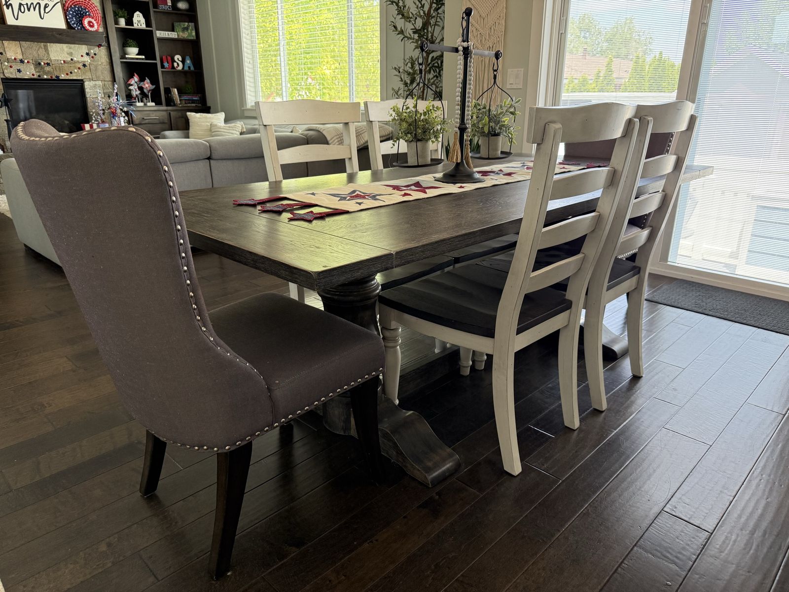 Beautiful Farmhouse Dining Table Set with 6 Chairs