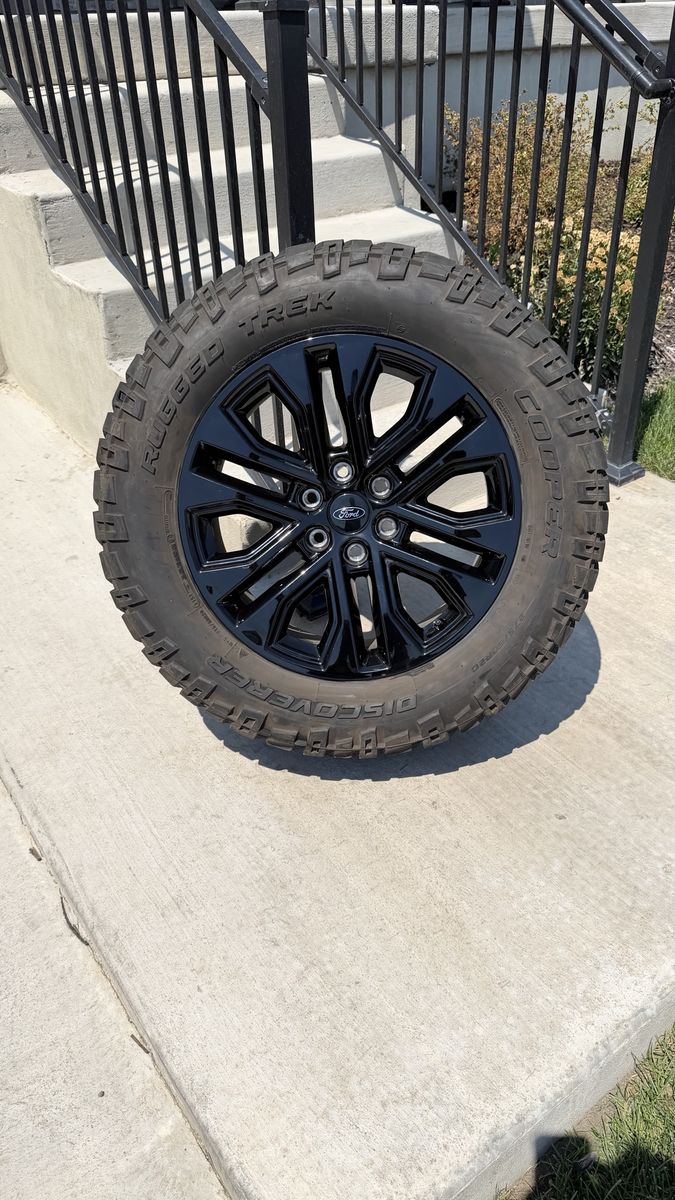 Ford F150 Rims and Tires 275/60R20 Cooper Discoverer Rugged Trek