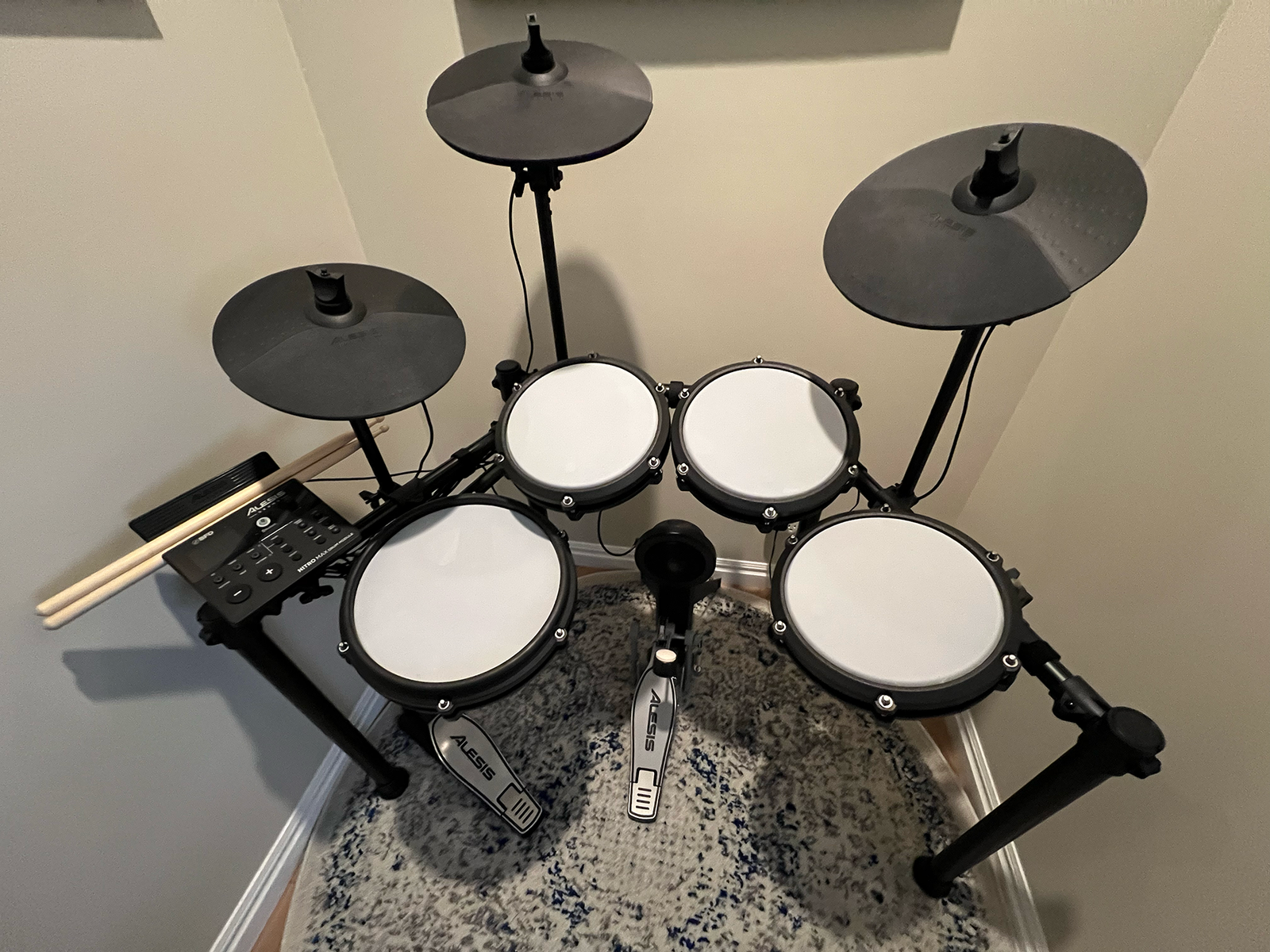 Alesis Nitro Mesh Drum Kit