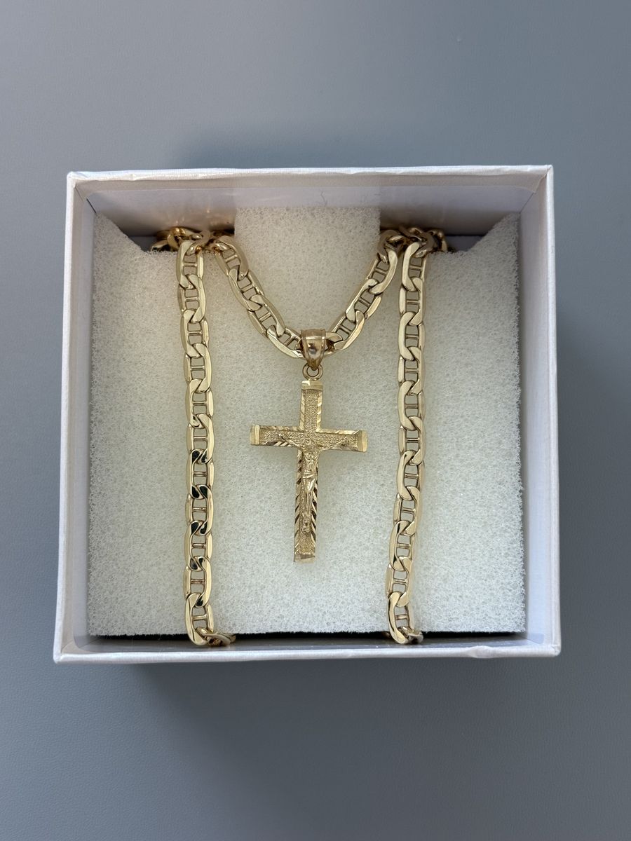 10K Yellow Gold Jesus Crucifix Cross Pendant Necklace
