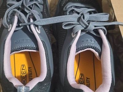 New Steel toe shoes for women