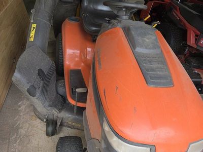 Husqvarna tractor lawn mower