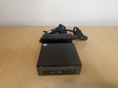 Intel NUC NUC8i5BEK Mini Computer