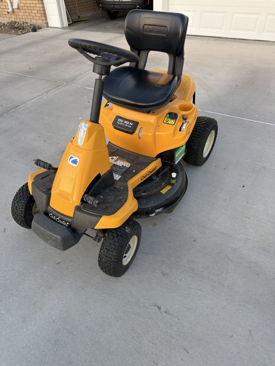 Cub Cadet CC30H