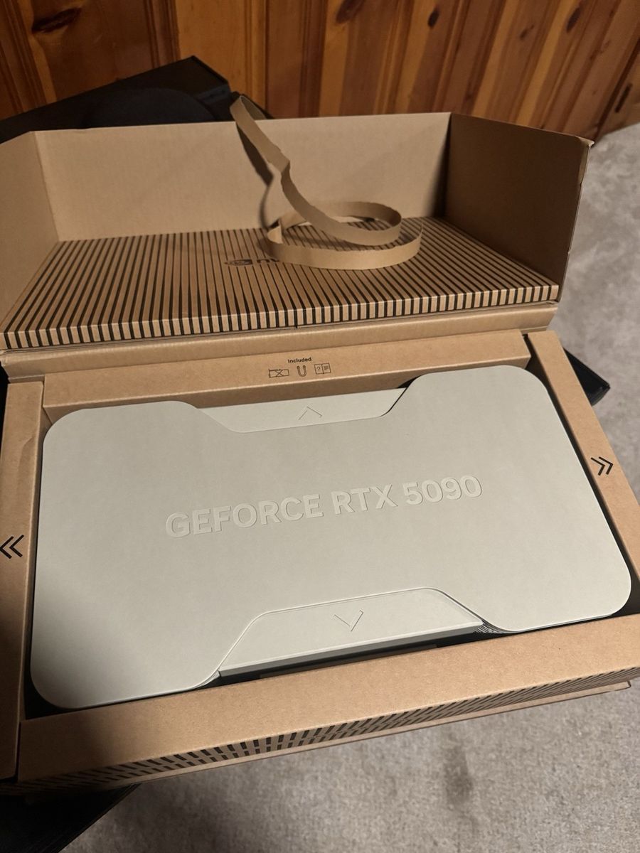 NVIDIA GeForce RTX 5090 Founders Edition