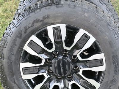 New 2025 GMC sierra 3500 HD wheels and tires