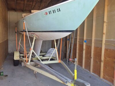 1968 26ft Soiling Sailboat with trailer