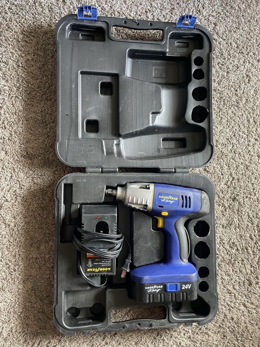 Goodyear Racing 24V Cordless Impact Wrench & Charger Kit w/ Hard Case