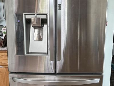 LG French Door Refrigerator with pullout freezer