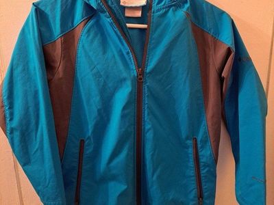 Kids Columbia brand light weight jacket