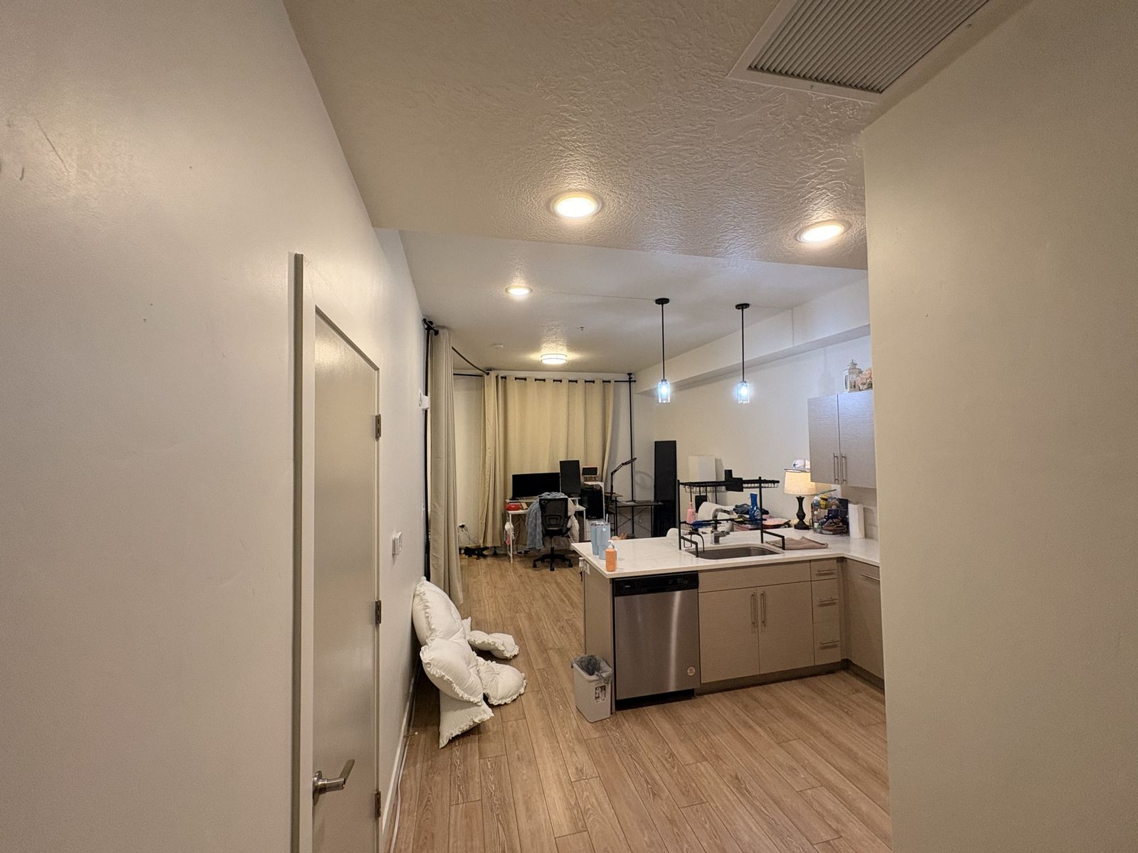 SUB-LEASE AVAILABLE NOW - DRAPER, UT