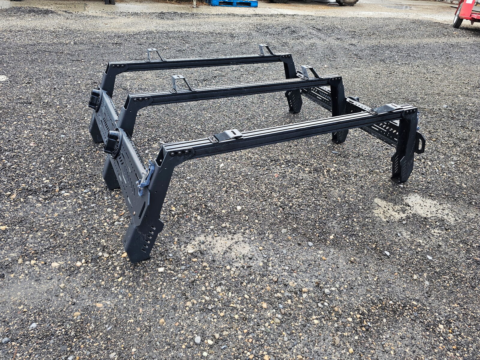 FULL-HEIGHT TRUSS BED RACK