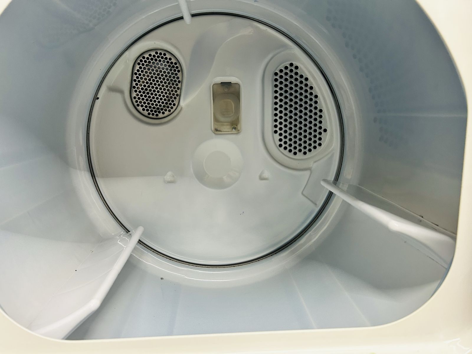 Main image 7