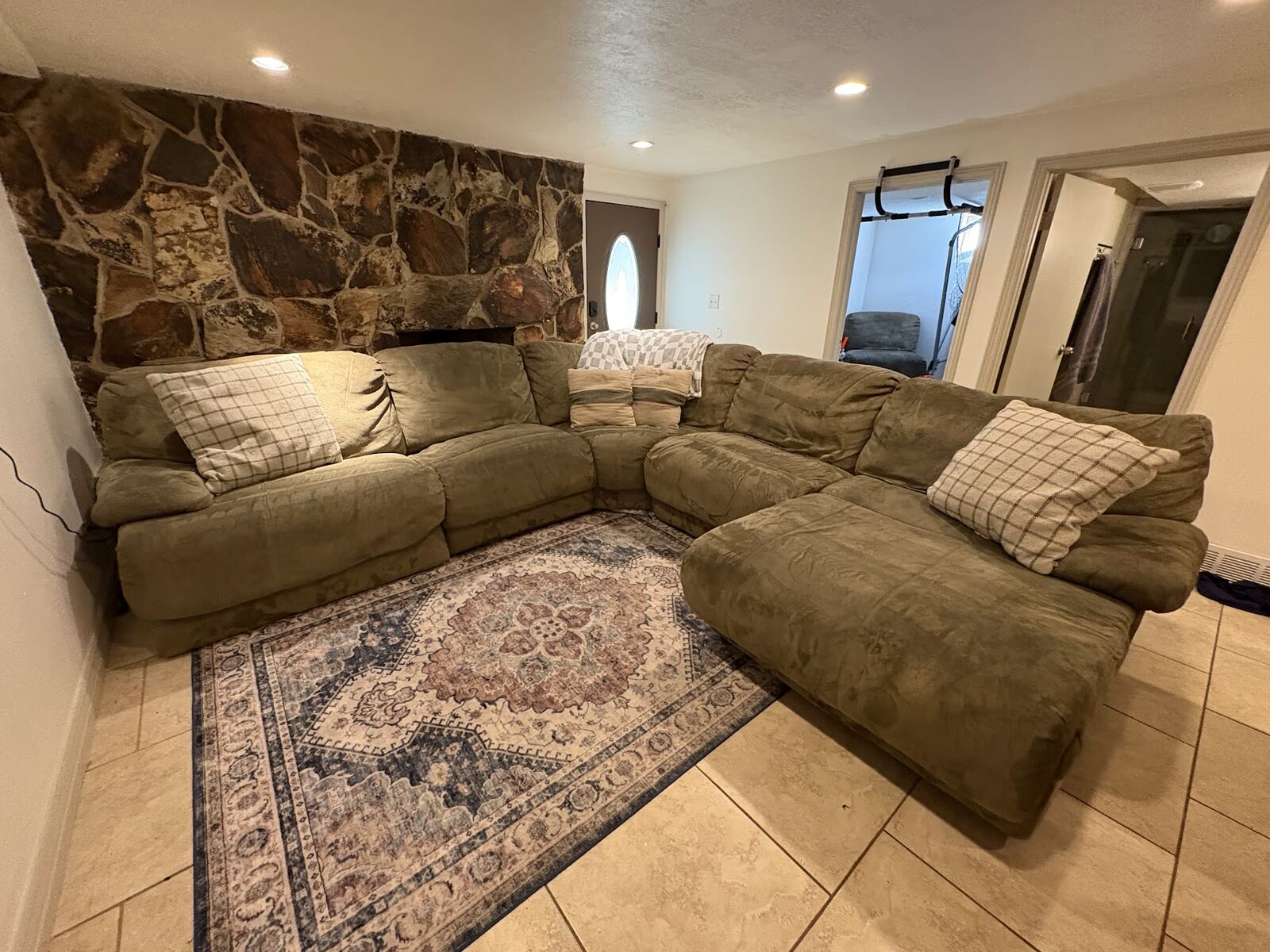 Large Sectional Couch (Electric Recliner)