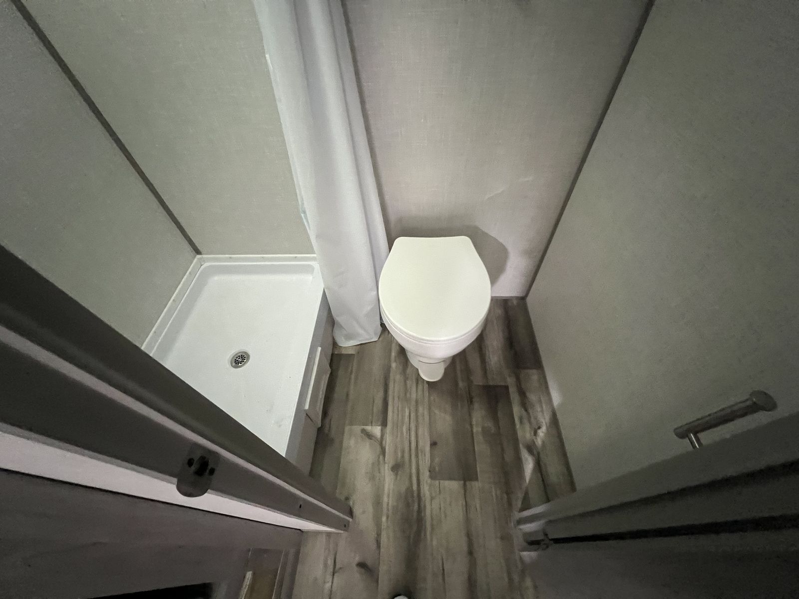 Main image 12