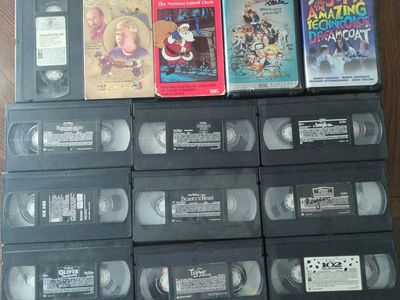Lot of 14 VHS Tapes - Disney, Family, Misc.