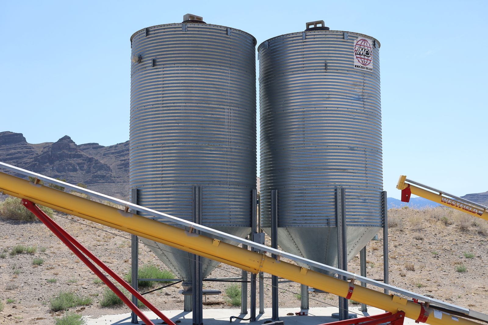 9' Grain Storage Silo – 30,000 lb Capacity – $5,000