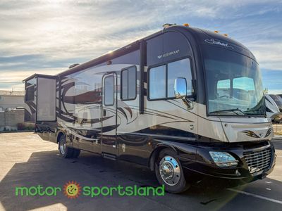 2013 Fleetwood Southwind 36L Rear Living Room Kitchen Island