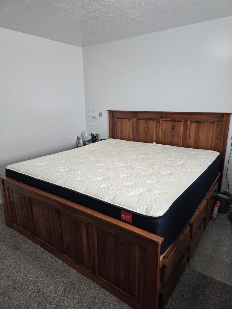 King Mattress - Big Fig Premium Hybrid Mattress (2022)