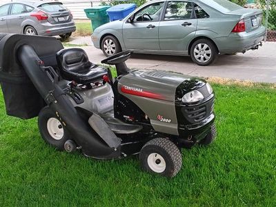 Craftsman LT2000 Riding Lawn Mower