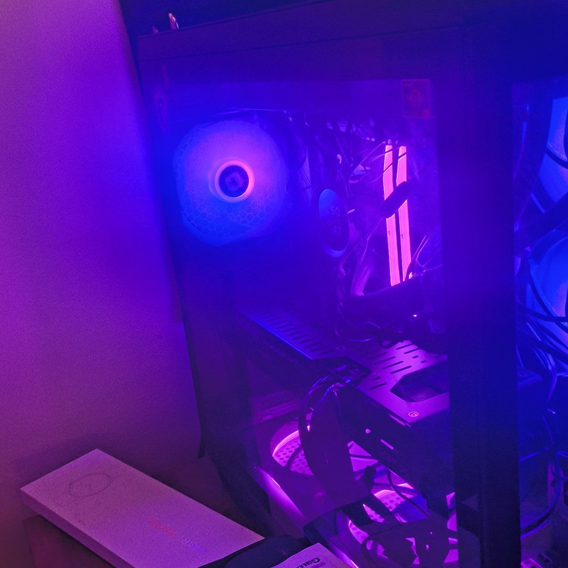 Gaming PC, high end. Posts to bios. Rubs Great just needs SSD.