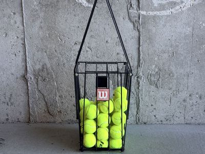 Wilson Tennis Ball Carrier & Balls